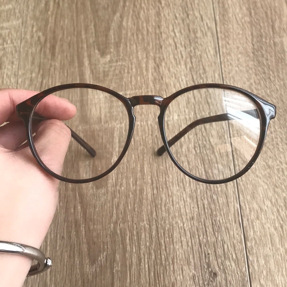 Oversized frame Glasses 👀 tortoise colored